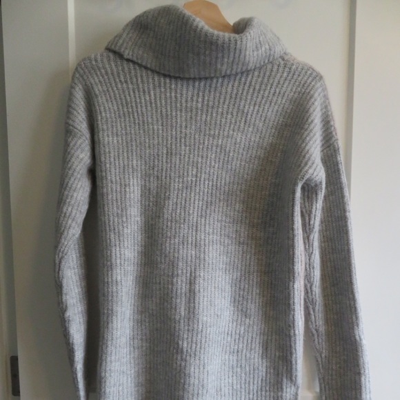 Cable & Gauge Knitted Sweater - Picture 5 of 5